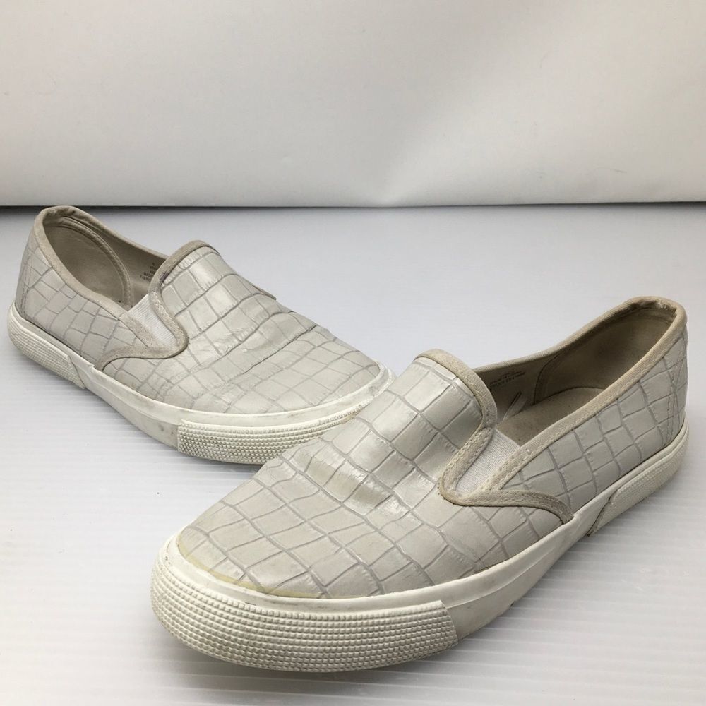Slip-On Sneakers (A11) 